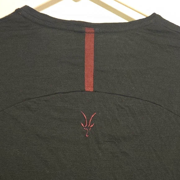 Ibex Women's Classic Black Long Sleeve Tee. - Picture 5 of 6